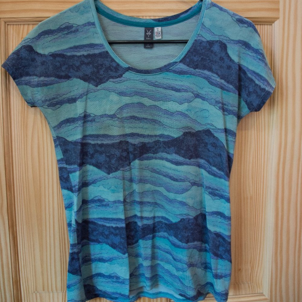 Ibex Mountain Shirt. 100% merino wool